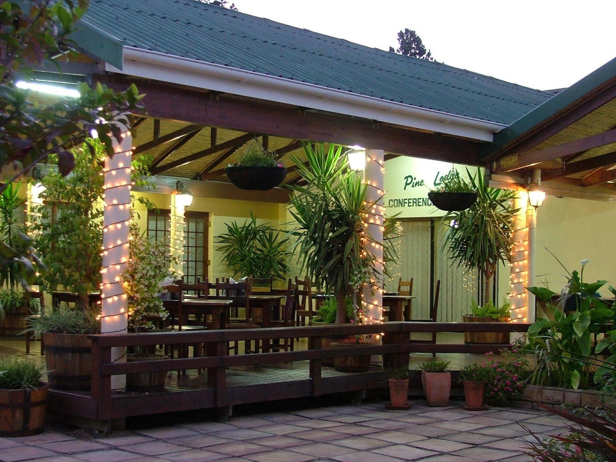 Pine Lodge Resort Джордж Екстериор снимка